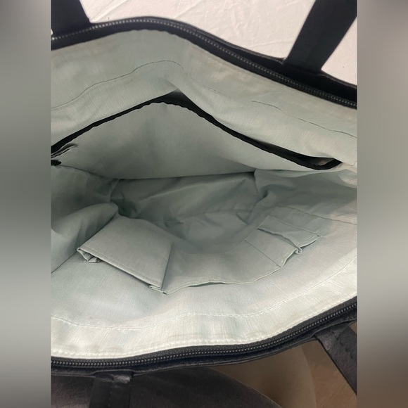 Backpack/carry bag option. Great for travel. - Picture 3 of 5